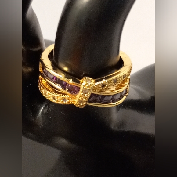 Amethyst with White Zirconia Woman Ring - Picture 2 of 7